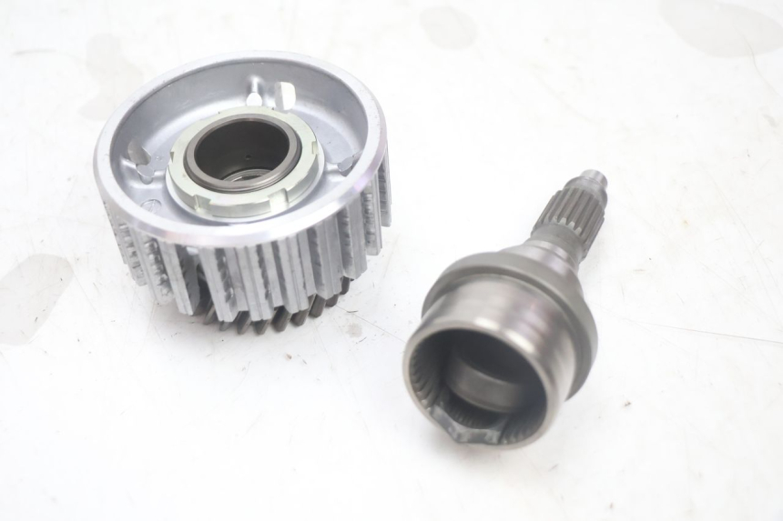 photo de FRIZIONE SUZUKI BURGMAN EXECUTIVE ABS 650 (2006 - 2012) - Ricambio usato controllato