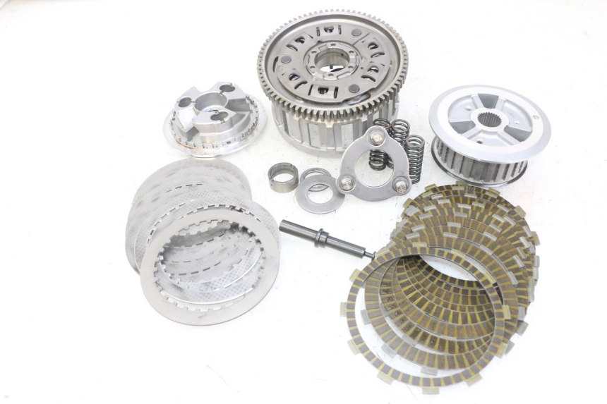 photo de FRIZIONE HONDA CB R 1000 (2018 - 2023) - Focus sulla struttura