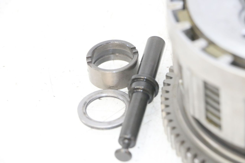 photo de FRIZIONE HONDA CB R 1000 (2018 - 2023) - Primo piano tecnico