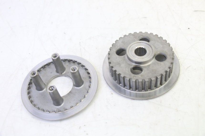 photo de FRIZIONE HONDA CBF 125 (2009 - 2015) - Stato della superficie e materiale