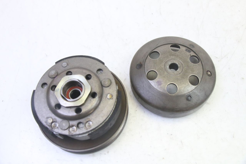 photo de FRIZIONE PEUGEOT ELYSTAR 50 (2002 - 2014) - Primo piano tecnico