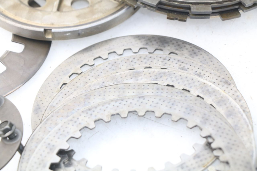 photo de FRIZIONE YAMAHA FJR ABS 1300 (2006 - 2012) - Caratteristiche distintive