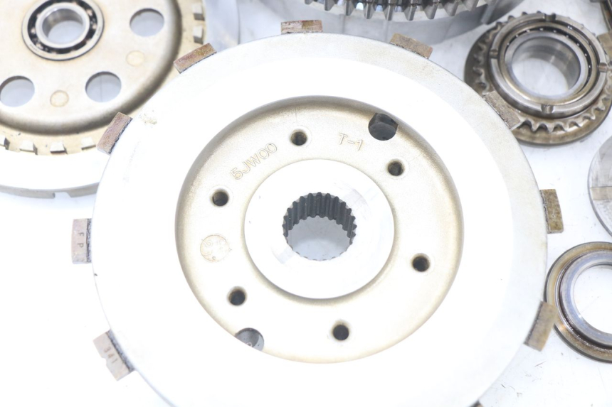 photo de FRIZIONE YAMAHA FJR ABS 1300 (2006 - 2012) - Primo piano tecnico