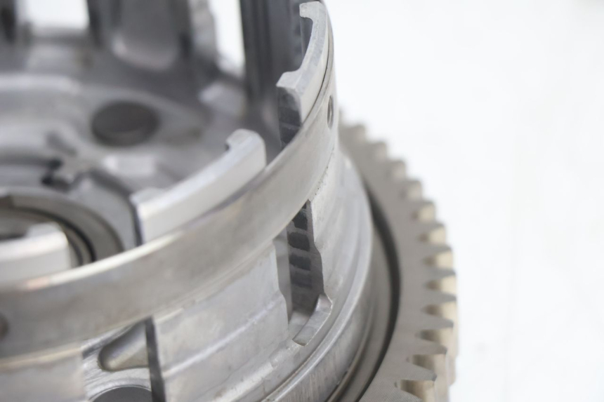 photo de FRIZIONE SUZUKI GSF N BANDIT 1200 (2001 - 2005) - Altra angolazione