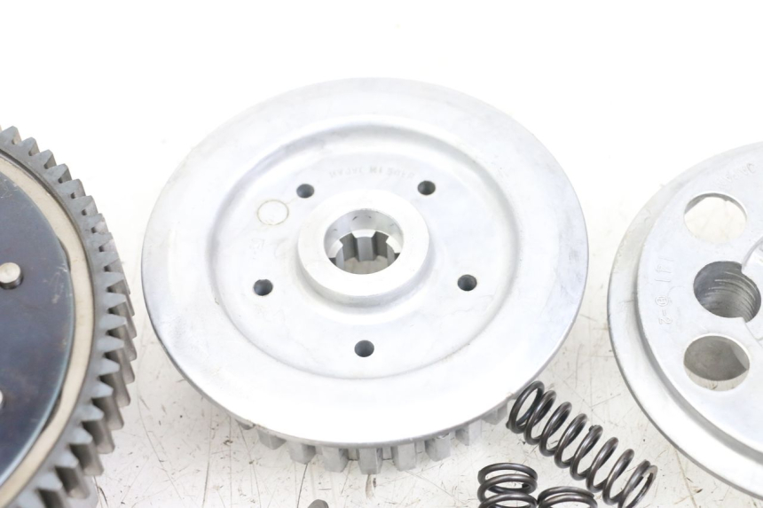 photo de FRIZIONE SUZUKI GSX E 250 (1982 - 1983) - Altra vista dell'articolo