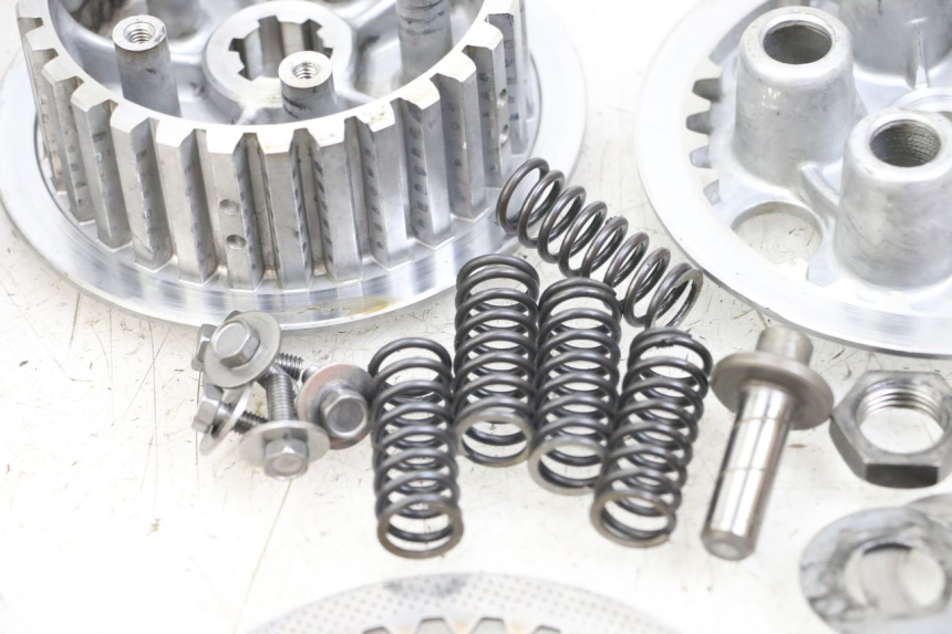 photo de FRIZIONE SUZUKI GSX E 250 (1982 - 1983) - Foto prodotto supplementare