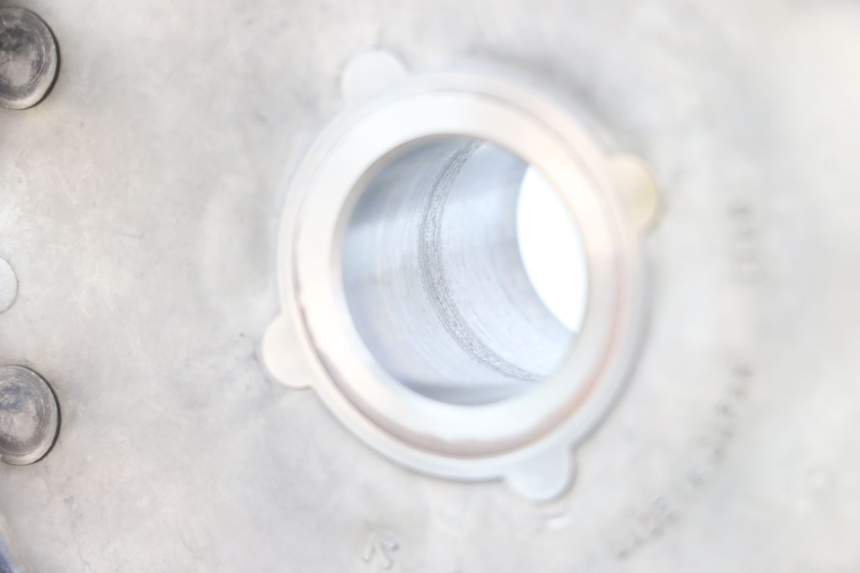 photo de FRIZIONE SUZUKI GSX E 250 (1982 - 1983) - Stato della superficie e materiale