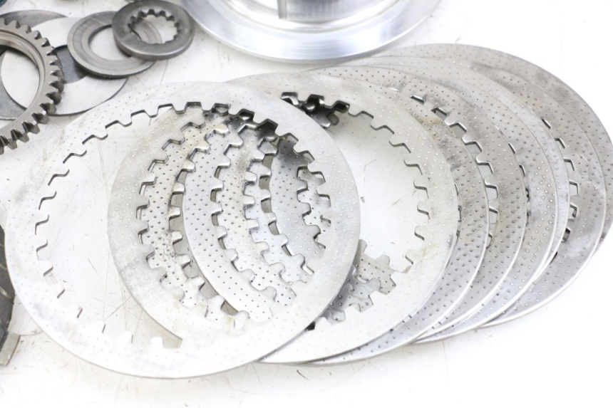 photo de FRIZIONE KAWASAKI GTR 1000 (1994 - 2004) - Primo piano ad alta risoluzione