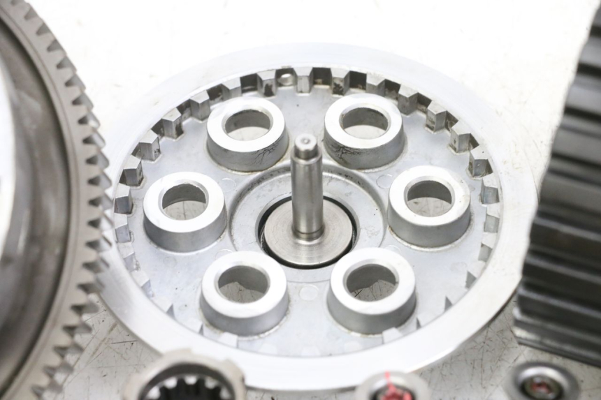 photo de FRIZIONE KAWASAKI GTR 1000 (1994 - 2004) - Angolazione alternativa