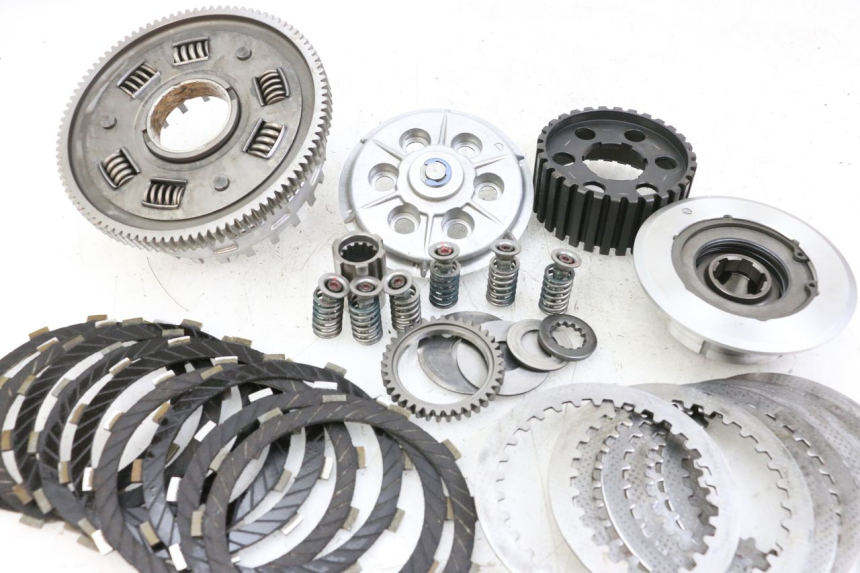 photo de FRIZIONE KAWASAKI GTR 1000 (1994 - 2004) - Stato della superficie e materiale