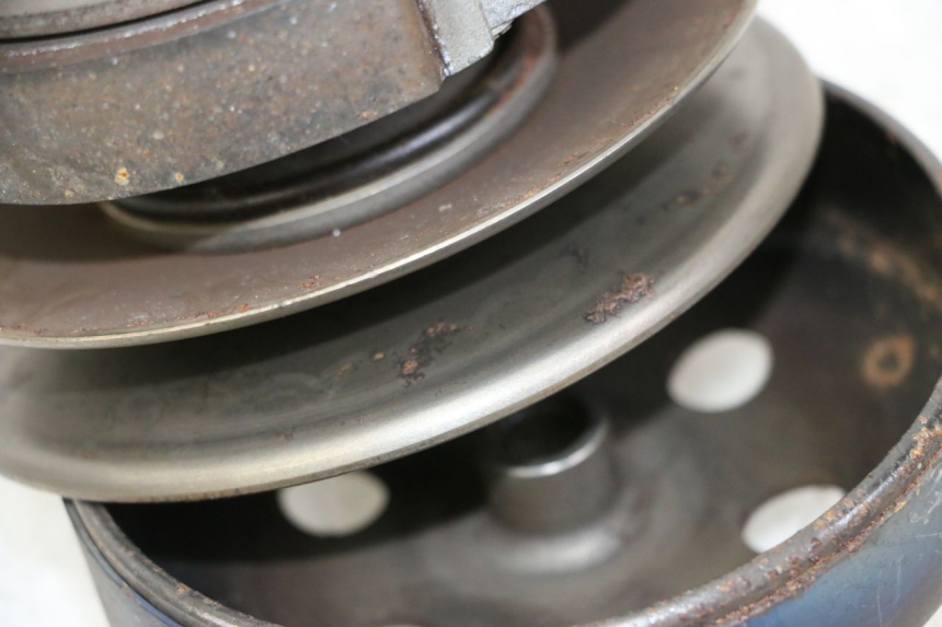 photo de FRIZIONE PEUGEOT KISBEE 2T 50 (2010 - 2017) - Dettagli dei punti di fissaggio