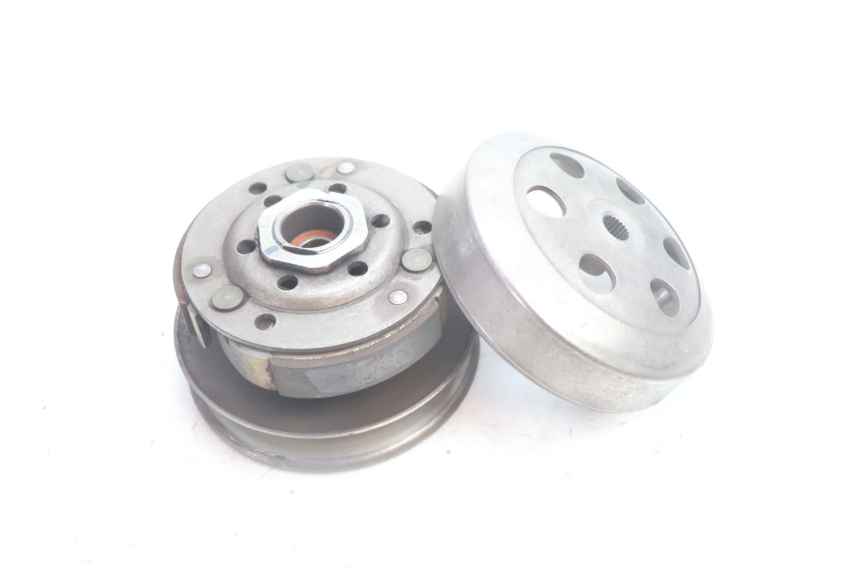 photo de FRIZIONE PEUGEOT KISBEE 2T 50 (2010 - 2017) - Dettaglio del componente