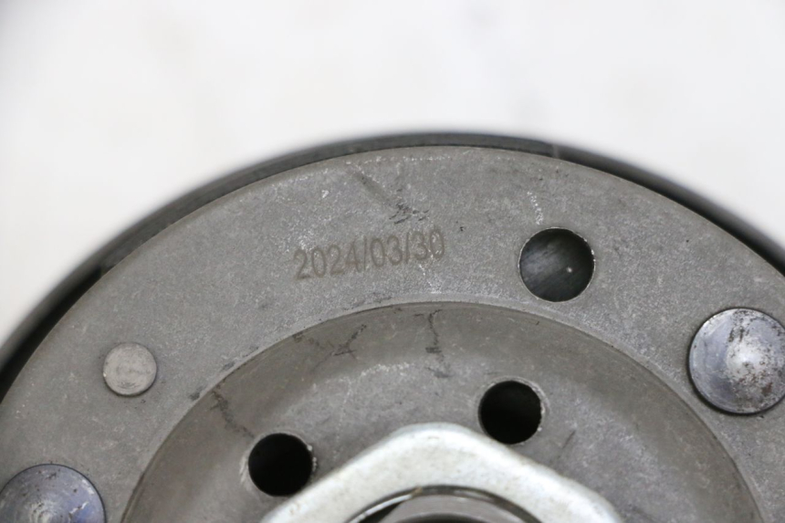 photo de FRIZIONE PEUGEOT KISBEE 4T 50 (2010 - 2017) - Dettaglio del componente