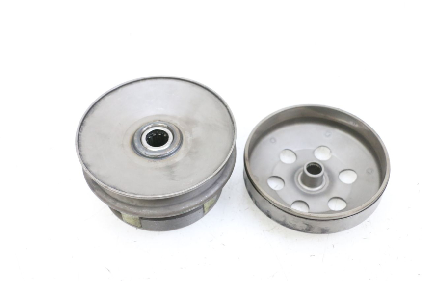 photo de FRIZIONE PEUGEOT KISBEE 4T 50 (2010 - 2017) - Dettagli dei punti di fissaggio