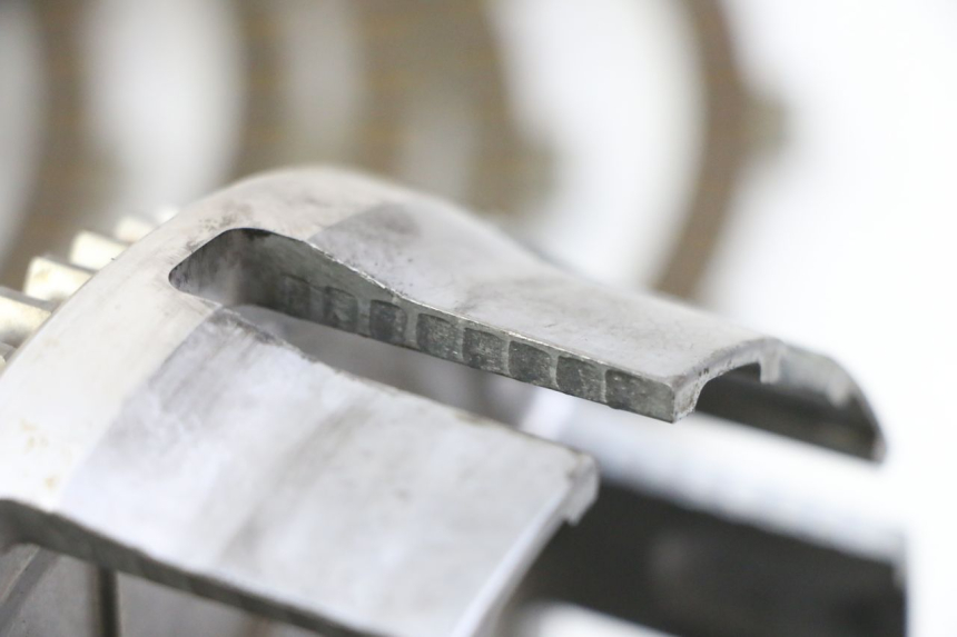 photo de FRIZIONE KAWASAKI KX F KXF 450 (2009 - 2011) - Caratteristiche distintive