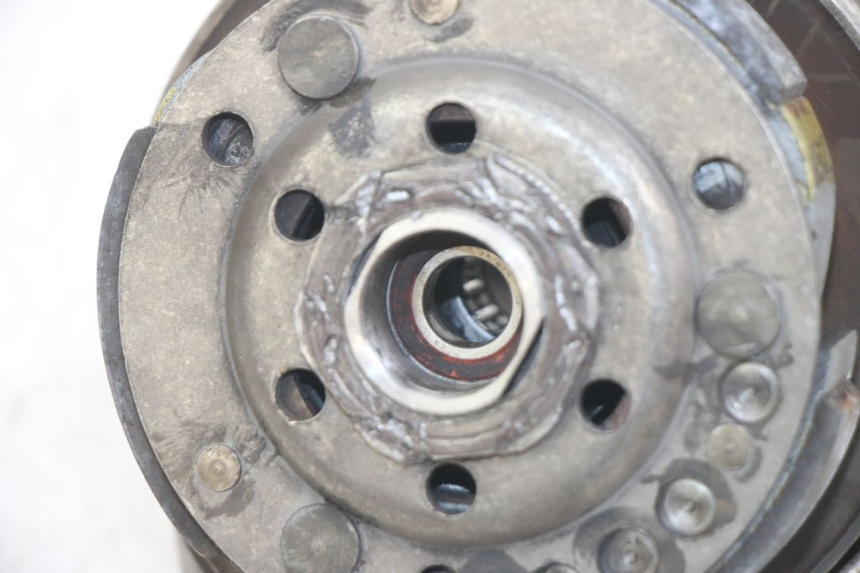 photo de FRIZIONE PEUGEOT LUDIX 50 (2005 - 2007) - Dettagli dei punti di fissaggio