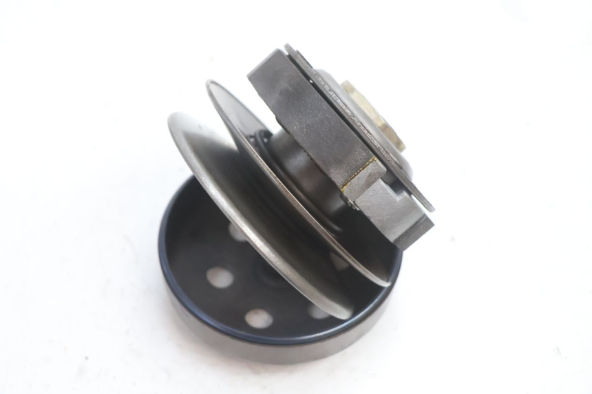 photo de FRIZIONE PEUGEOT LUDIX ONE 14P 50 (2004 - 2013) - Altra angolazione