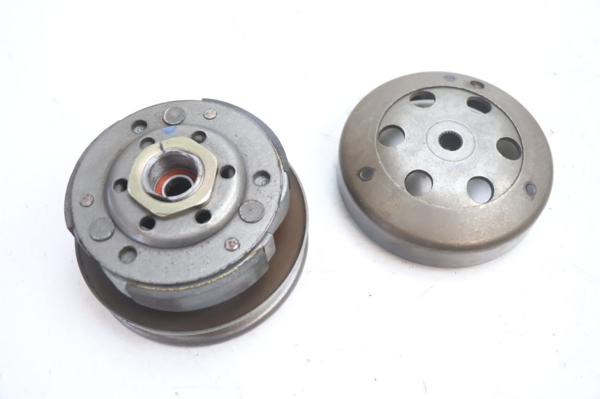 photo de FRIZIONE PEUGEOT LUDIX ONE 14P 50 (2004 - 2013) - Primo piano tecnico