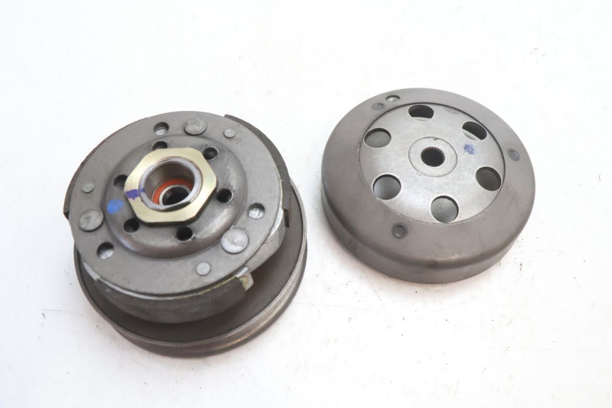 photo de FRIZIONE PEUGEOT LUDIX ONE 50 (2004 - 2013) - Primo piano tecnico