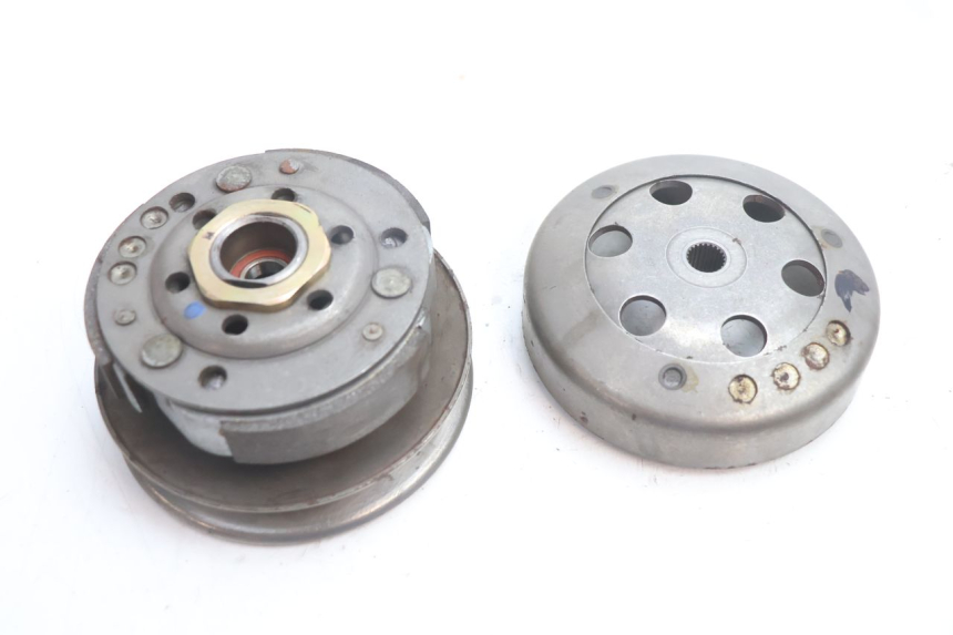 photo de FRIZIONE PEUGEOT LUDIX ONE 50 (2004 - 2013) - Primo piano tecnico