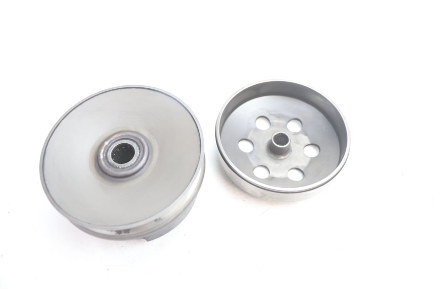 photo de FRIZIONE PEUGEOT LUDIX SNAKE 2T 50 (2004 - 2014) - Primo piano tecnico