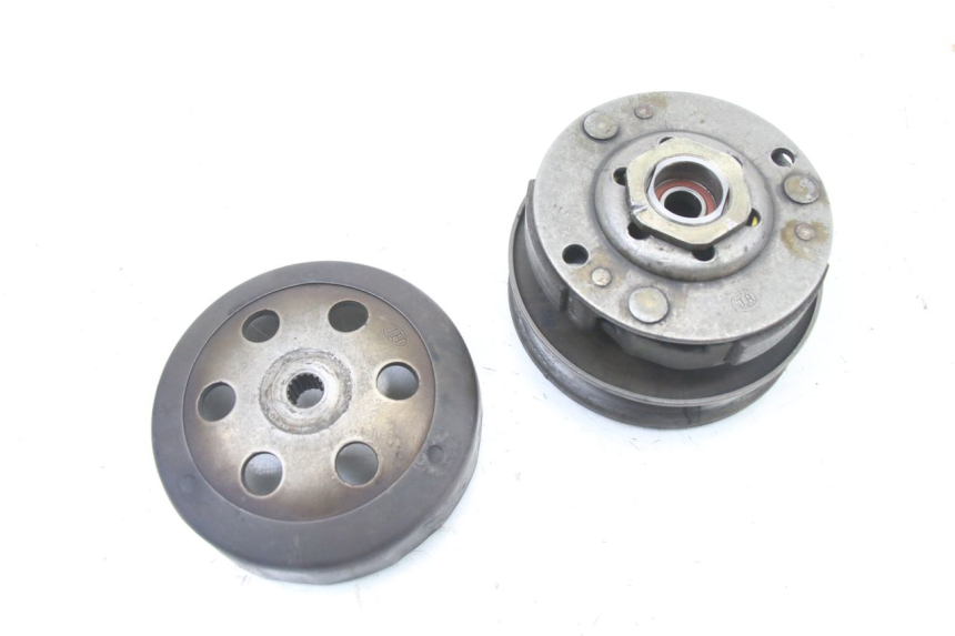 photo de FRIZIONE MBK BOOSTER NEXT GENERATION 50 (1995 - 1998) - Primo piano tecnico