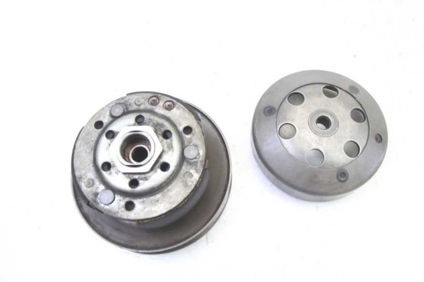 photo de FRIZIONE PIAGGIO NRG POWER PUREJET 50 (2018 - 2021) - Primo piano tecnico