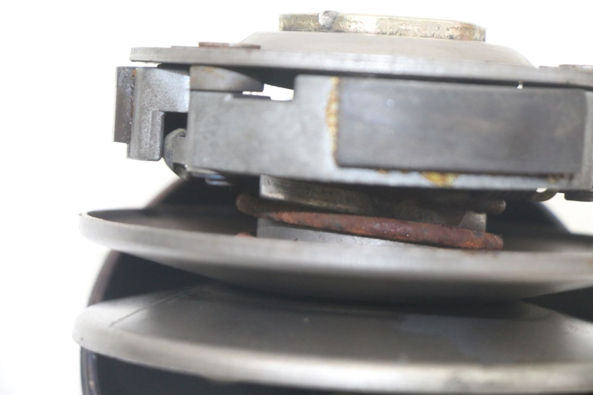 photo de FRIZIONE PEUGEOT SPEEDFIGHT 3 LC 2T 50 (2009 - 2015) - Primo piano tecnico