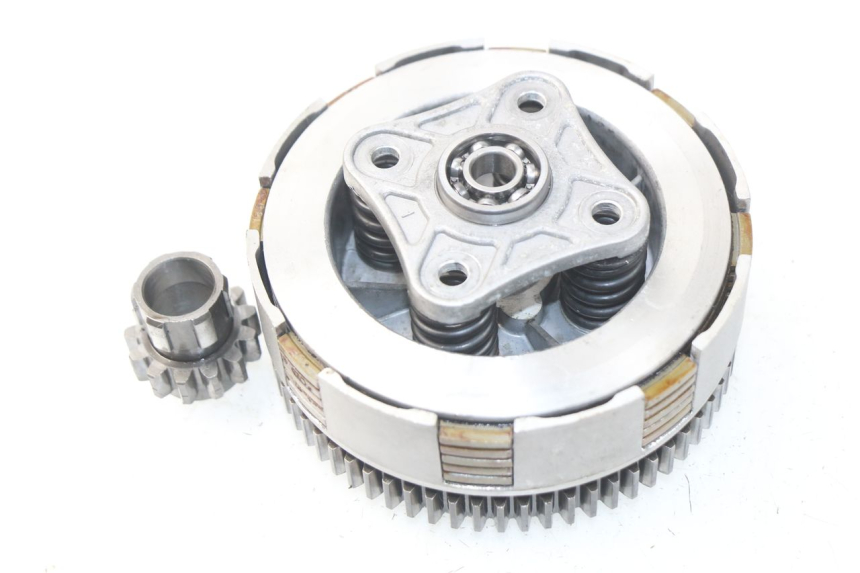 photo de FRIZIONE YCF R-START 125 - Primo piano tecnico