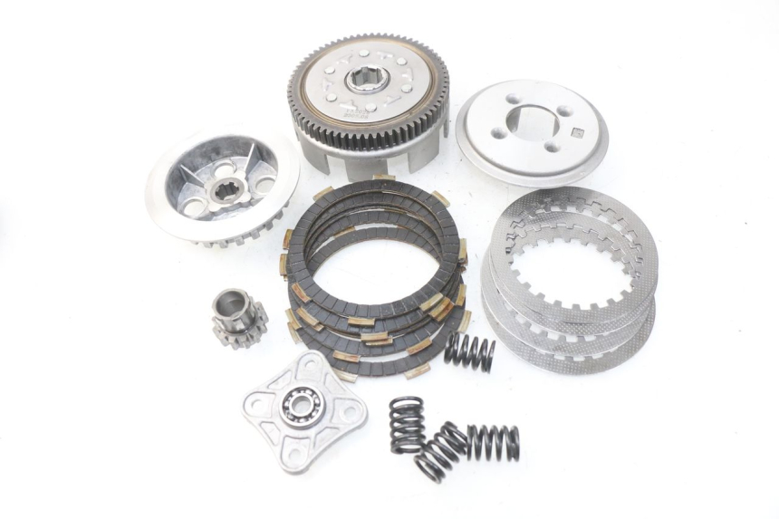 photo de FRIZIONE YCF R-START 125 - Stato della superficie e materiale