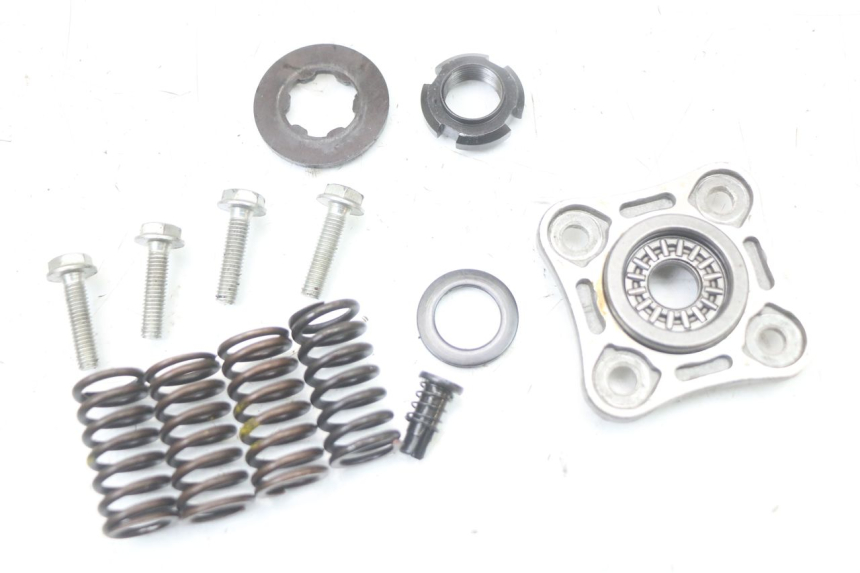 photo de FRIZIONE REGAL RAPTOR SPYDER 125 (2010 - 2018) - Zoom sui componenti