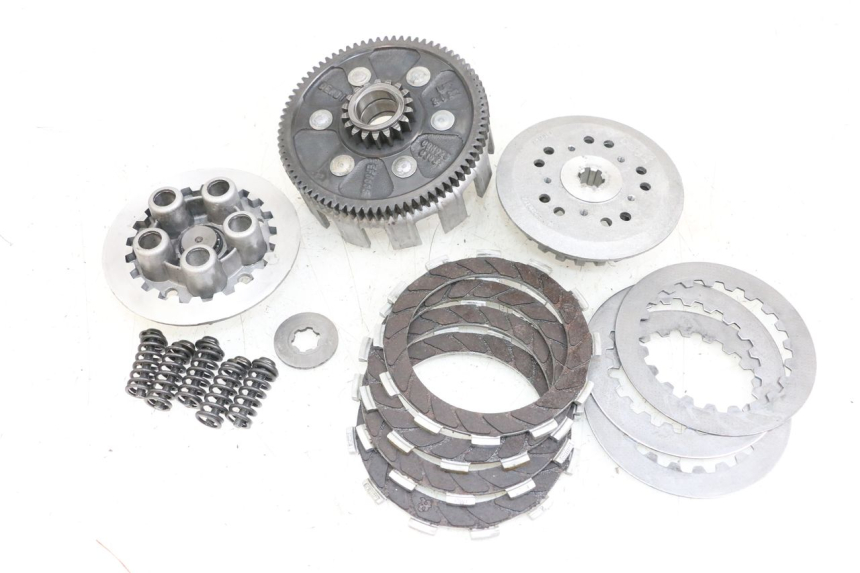 photo de FRIZIONE APRILIA RS 50 (2006 - 2010) - Dettagli dei punti di fissaggio