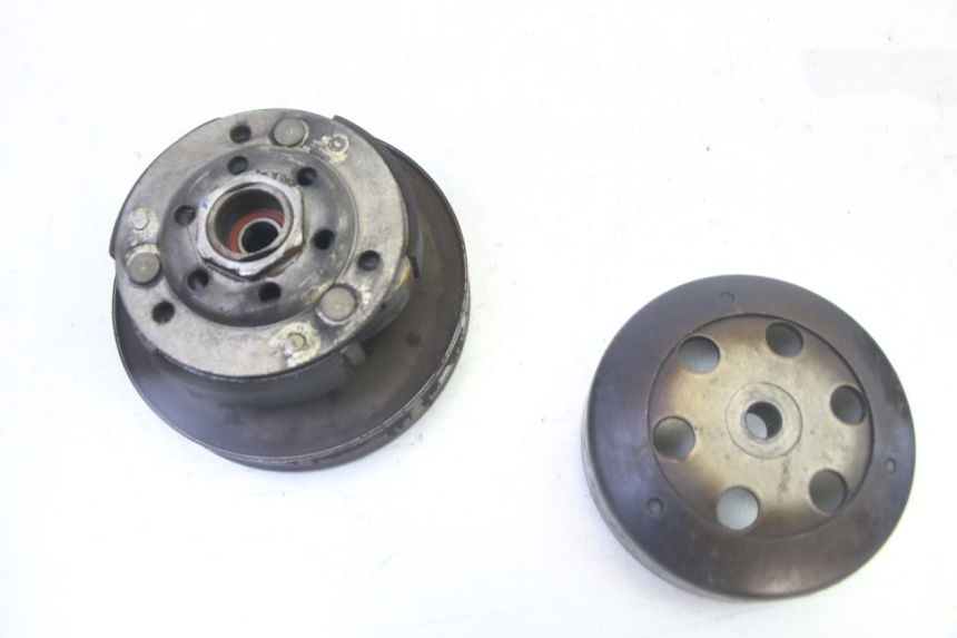 photo de FRIZIONE GILERA RUNNER SP 50 (2009 - 2017) - Primo piano tecnico