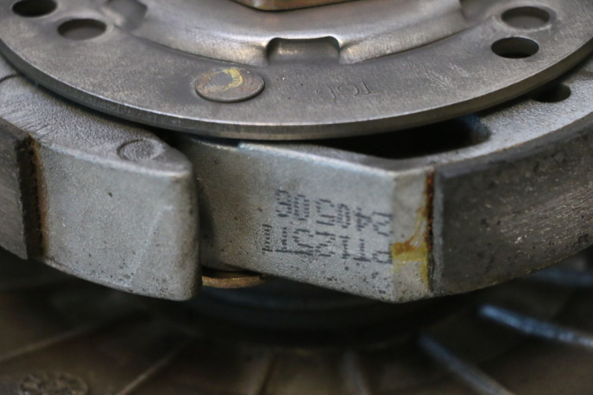 photo de FRIZIONE PEUGEOT SATELIS COMPRESSOR K15 125 (2006 - 2009) - Zoom sullo stato d'uso