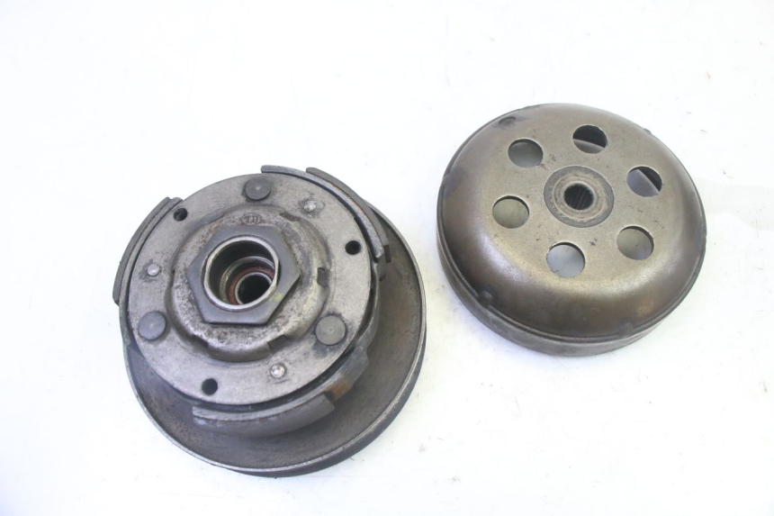 photo de FRIZIONE PEUGEOT SATELIS 125 (2013 - 2018) - Primo piano tecnico