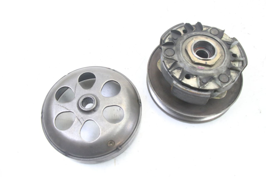 photo de FRIZIONE APRILIA SCARABEO GT TOURING 125 (1999 - 2005) - Primo piano tecnico