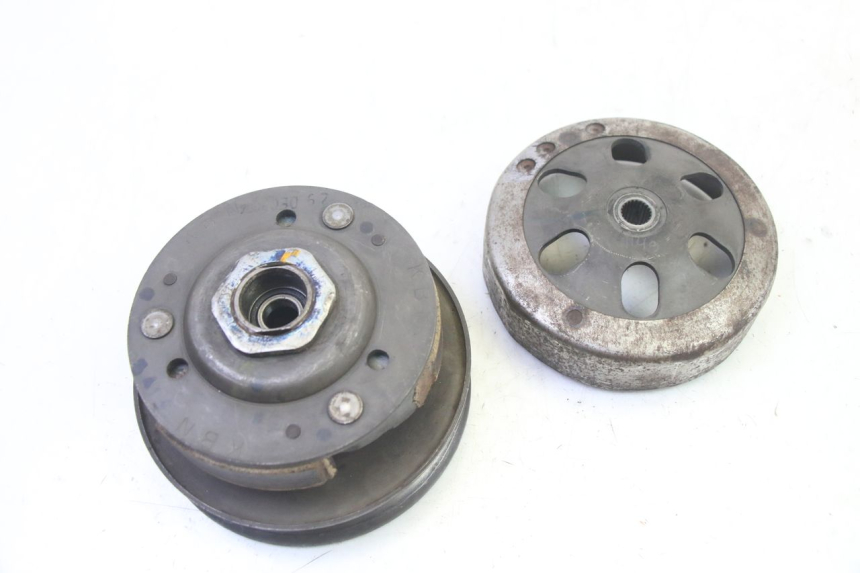 photo de FRIZIONE HONDA SCV LEAD 100 (2003 - 2007) - Primo piano tecnico