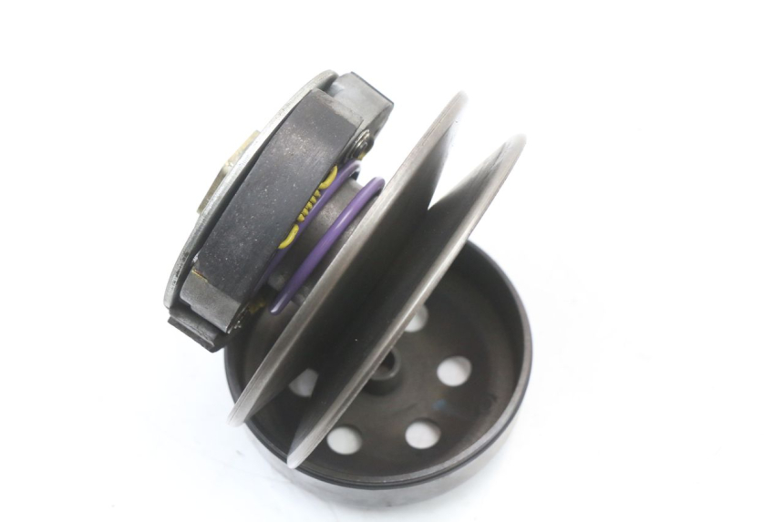 photo de FRIZIONE APRILIA SR CARB LC 2T 50 (2004 - 2012) - Altra angolazione