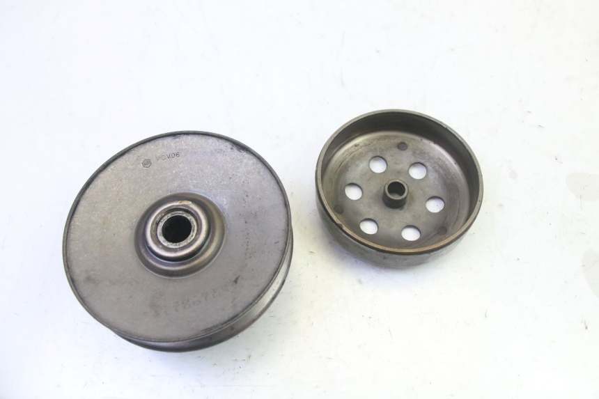 photo de FRIZIONE APRILIA SR R 2T LC 50 (2018 - 2021) - Dettagli dei punti di fissaggio