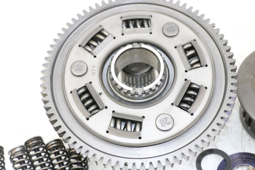 photo de FRIZIONE SUZUKI GSR 750 (2011 - 2017) - Caratteristiche distintive