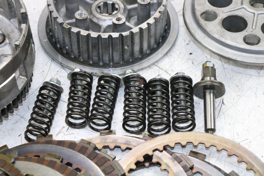 photo de Frizione SUZUKI SFV GLADIUS 650 (2009 - 2015) - Zoom sui componenti