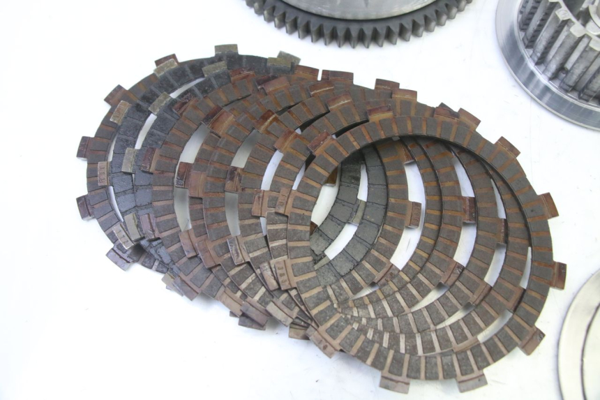 photo de FRIZIONE YAMAHA TDM ABS 900 (2002 - 2014) - Stato della superficie e materiale