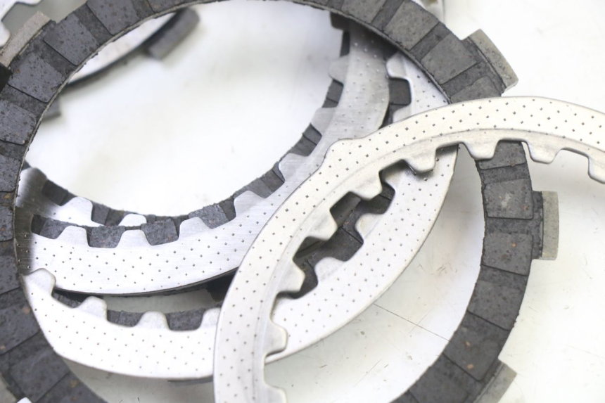 photo de FRIZIONE YAMAHA TDR DELTABOX 125 (1997 - 2003) - Caratteristiche distintive