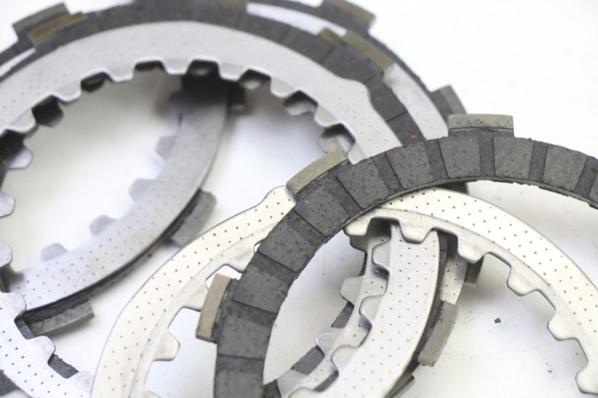 photo de FRIZIONE YAMAHA TDR DELTABOX 125 (1997 - 2003) - Zoom sui componenti