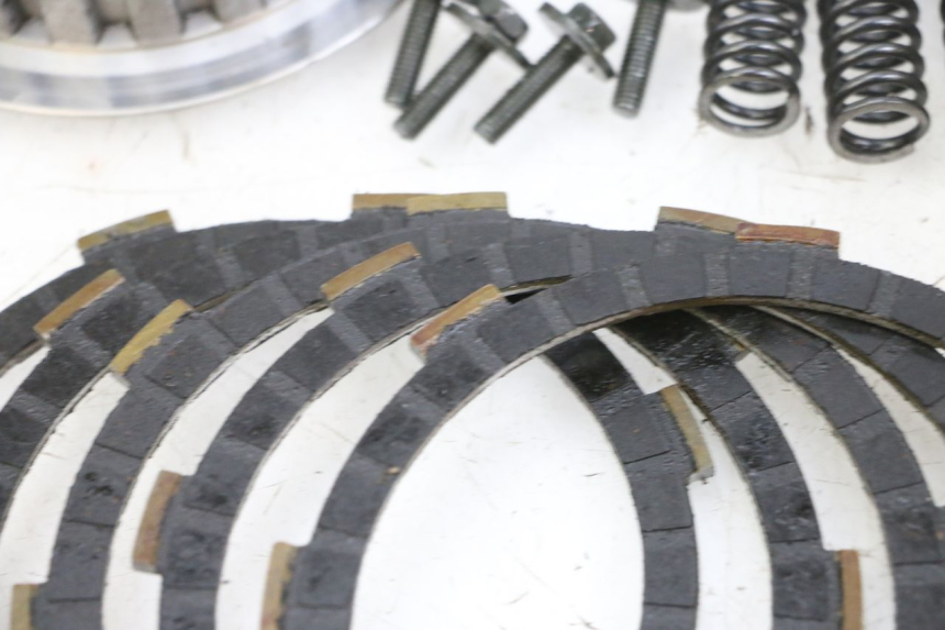 photo de FRIZIONE YAMAHA TTR 125 (2000 - 2020) - Ispezione visiva dettagliata