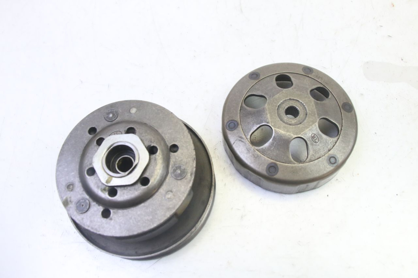 photo de FRIZIONE PEUGEOT TWEET PRO CARGO 50 (2018 - 2022) - Primo piano tecnico