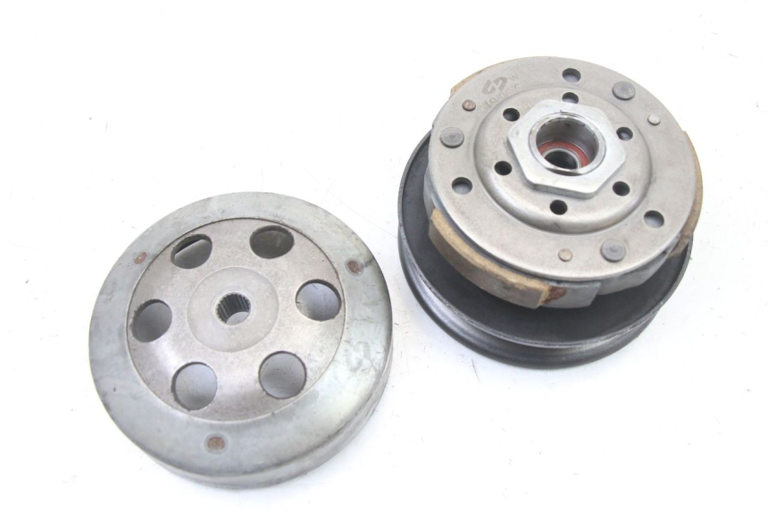 photo de Frizione UNIVERSAL BIKE ZN50QT-11B 50 (2018 - 2021) - Altra angolazione