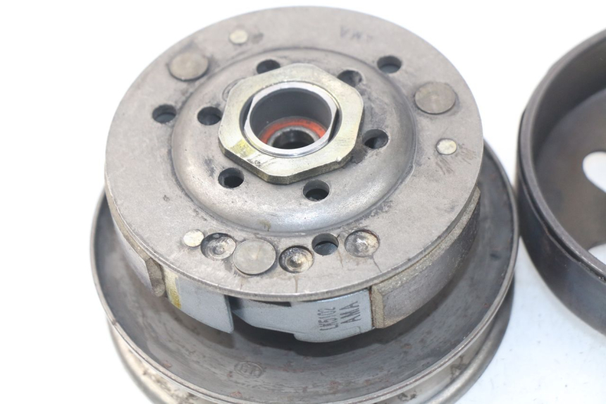 photo de FRIZIONE PEUGEOT VIVACITY NEW 4T 50 (2008 - 2017) - Primo piano tecnico