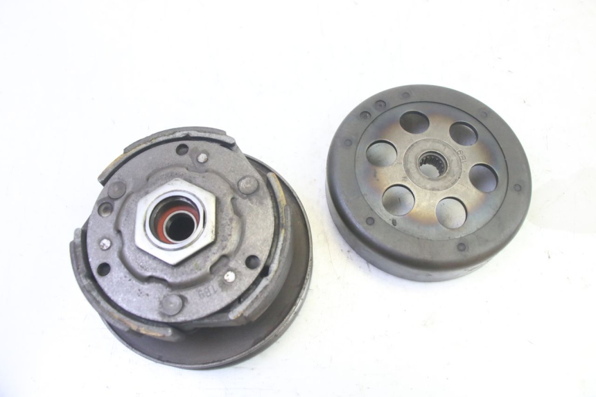 photo de FRIZIONE YAMAHA X-MAX XMAX 125 (2010 - 2013) - Primo piano tecnico