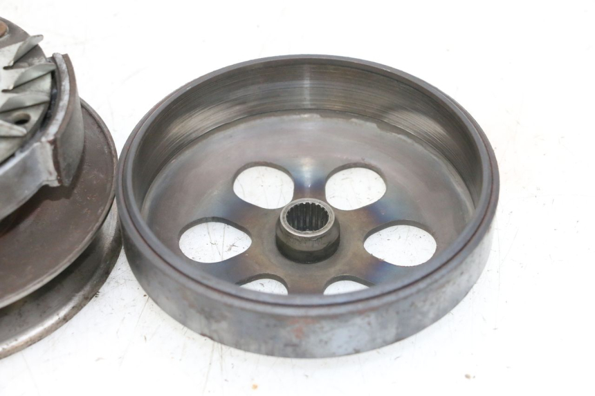 photo de FRIZIONE PIAGGIO X8 125 (2004 - 2007) - Dettagli dei punti di fissaggio